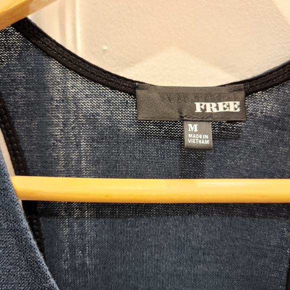 Aritzia/Wilfred Free Tank Top Medium - Picture 2 of 3